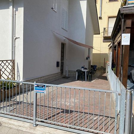 Petlyapartments #12 Bellaria-Igea Marina Exterior photo